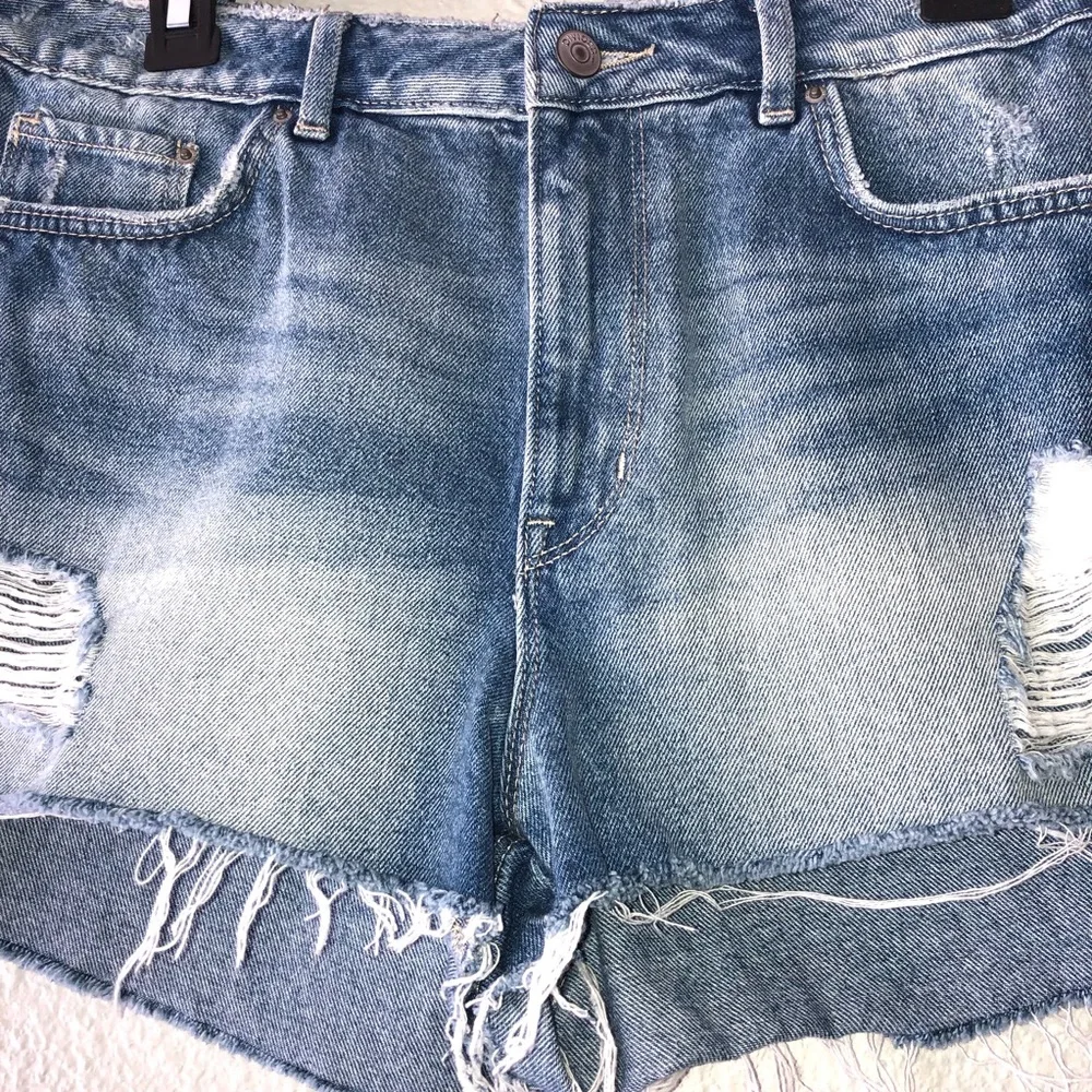 H&M Coachella High Waisted Denim Shorts
